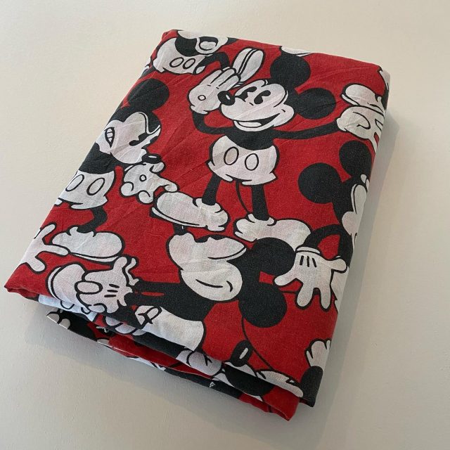 【men's】Mickey Mouse cloth
￥5,500-

#alaska_tokyo
#vintage
#shimokitazawa
#usedclothing