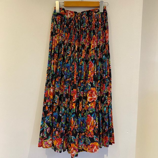 【women's】Indian cotton flower pattern skirt 
¥4,950-
#alaska_tokyo
#vintage
#shimokitazawa
#usedclothing