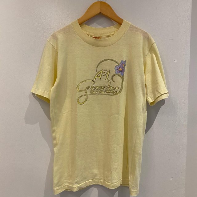 【women's】glitter flower print t-shirt 
¥4,950-
#alaska_tokyo
#vintage
#shimokitazawa
#usedclothing