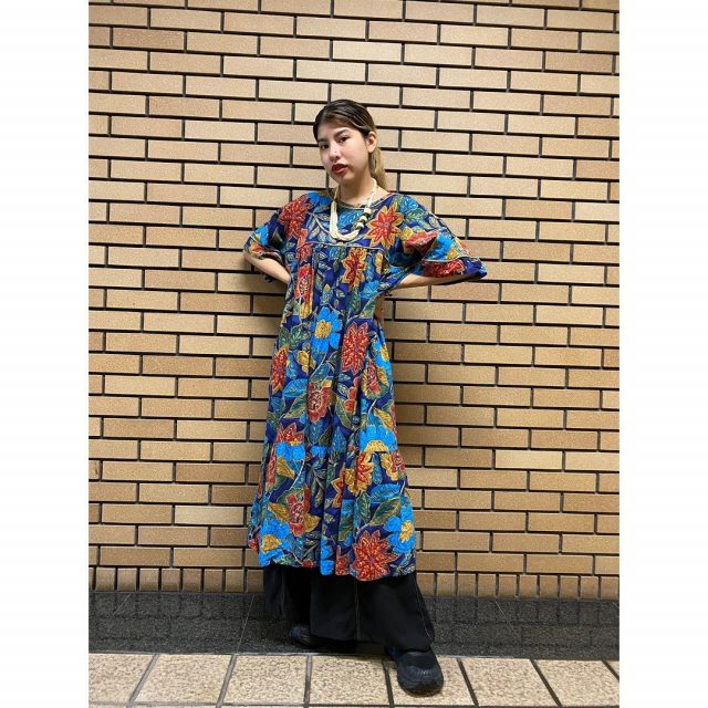 【women's】
•african batik floral dress
•bead necklace 

#alaska_tokyo
#vintage
#shimokitazawa
#usedclothing